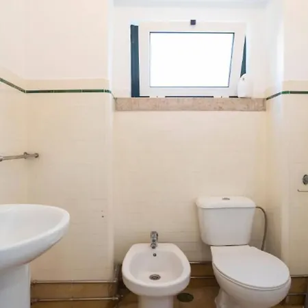 Affittacamere Brand New Fully Furnished Just 20 Meters From Anjos Metro Station - 5 *